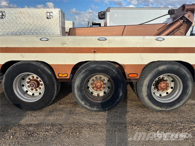 Peterbilt 388 8x6 Sleeper Tow Truck Műszaki mentők