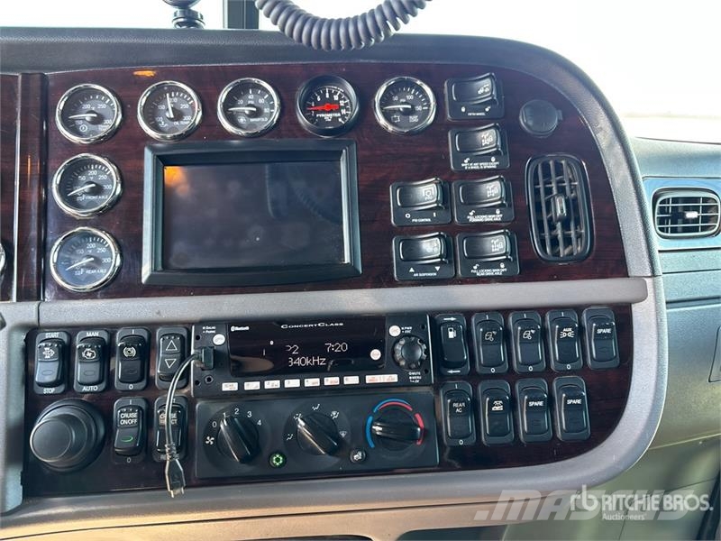 Peterbilt 389 Vetopöytäautot