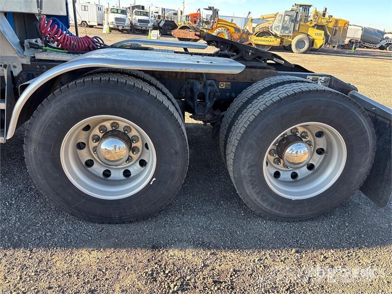 Peterbilt 389 Naudoti vilkikai