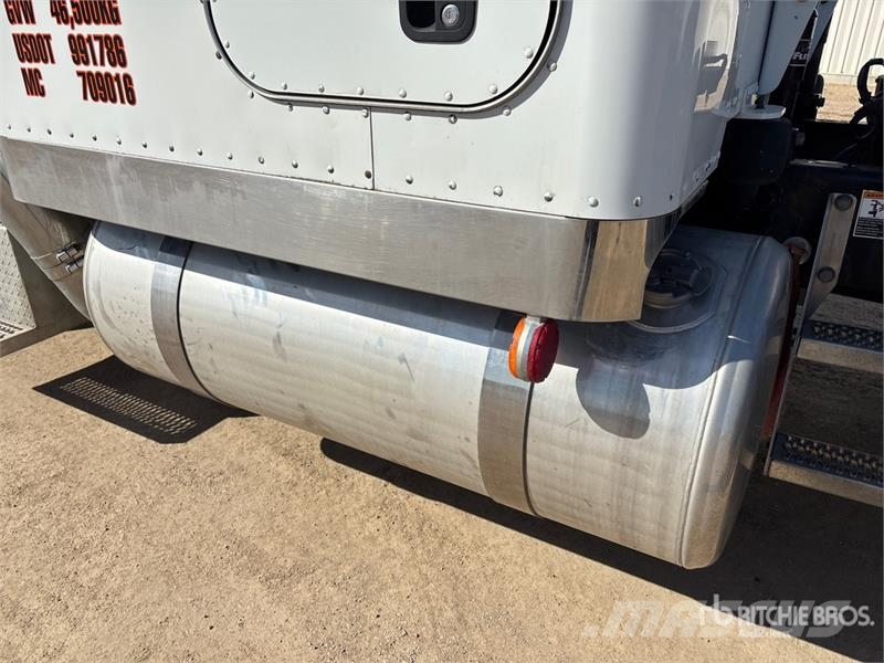 Peterbilt 389 Тягачі