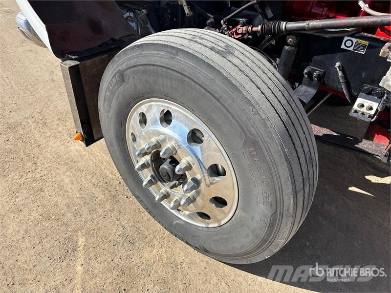 Peterbilt 389 Тягачі