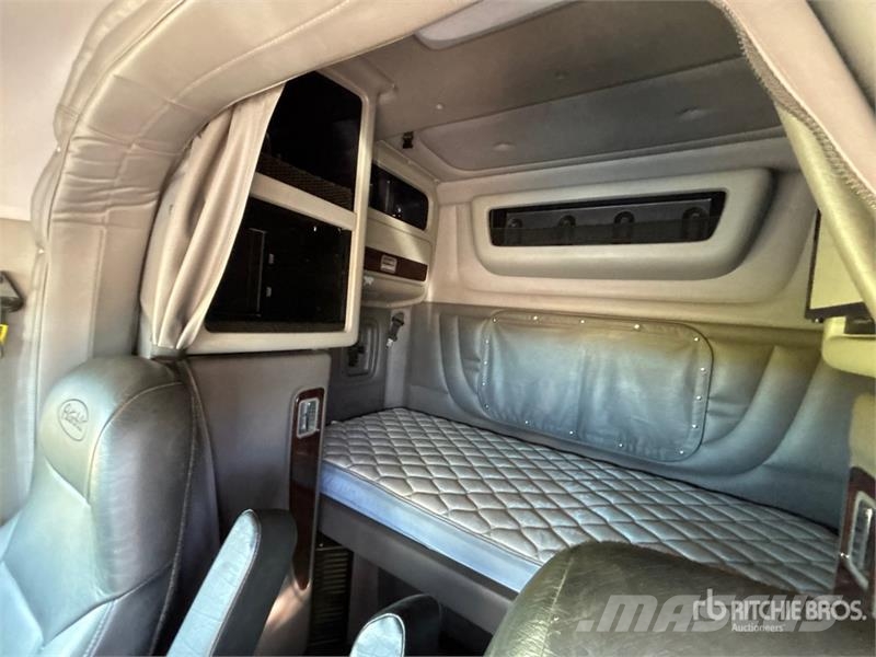 Peterbilt 389 Vetopöytäautot