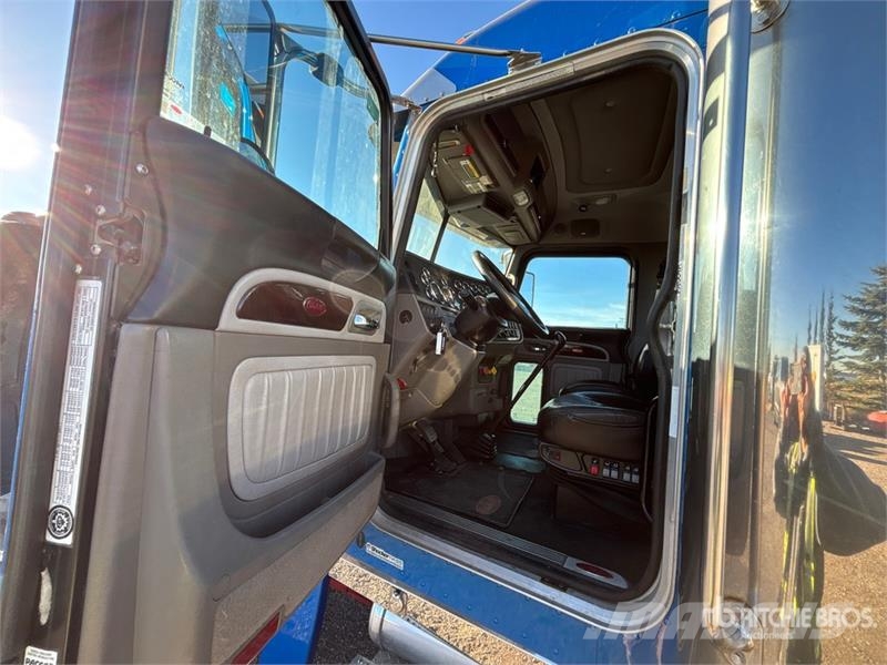Peterbilt 389 Naudoti vilkikai