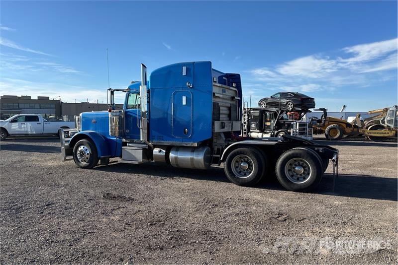 Peterbilt 389 Naudoti vilkikai