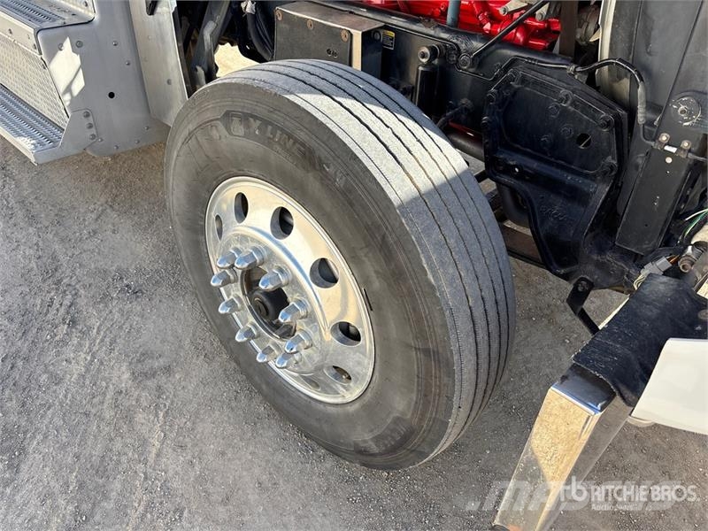 Peterbilt 389 Тягачі