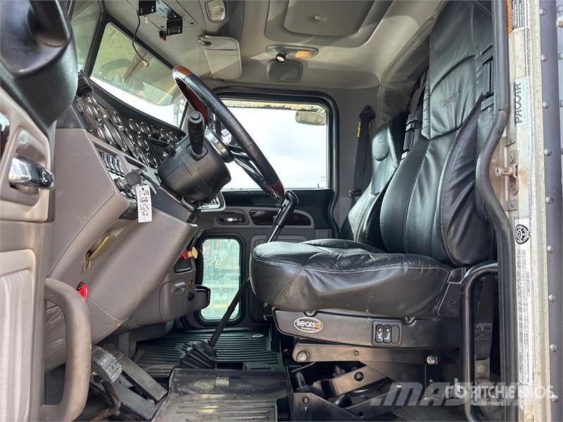 Peterbilt 389 Autotractoare
