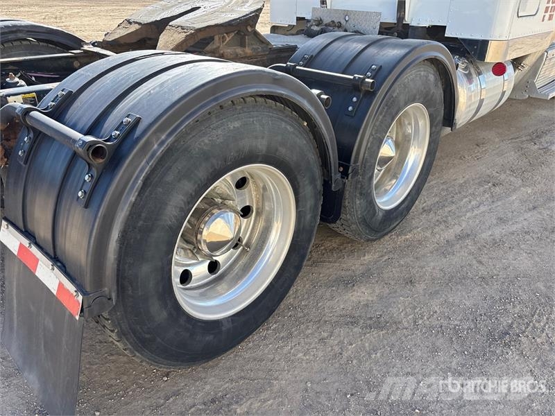 Peterbilt 389 Тягачі