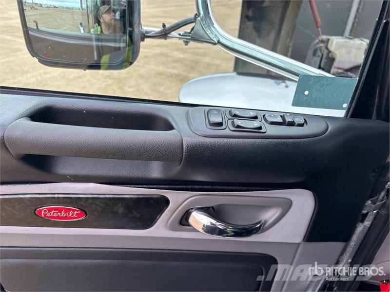 Peterbilt 389 Влекачи