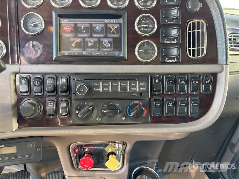 Peterbilt 389 Тягачі