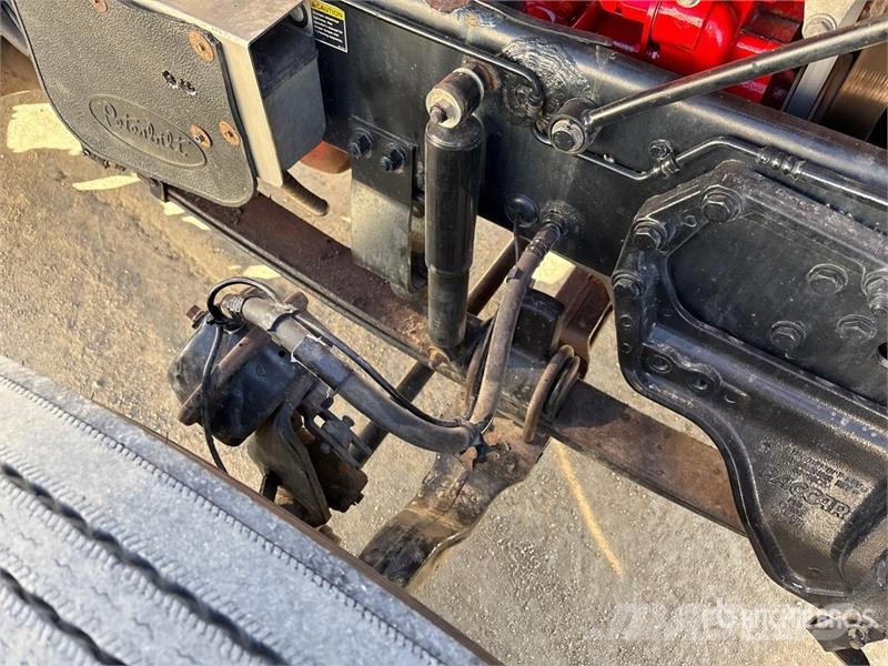 Peterbilt 389 Тягачі