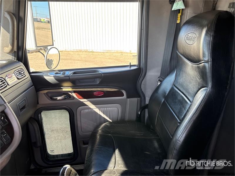 Peterbilt 389 Тягачі