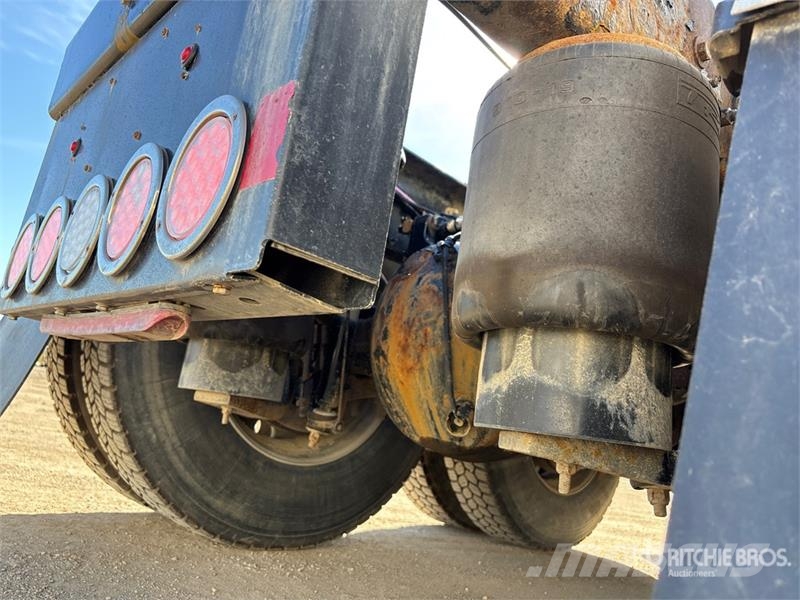 Peterbilt 389 Тягачі