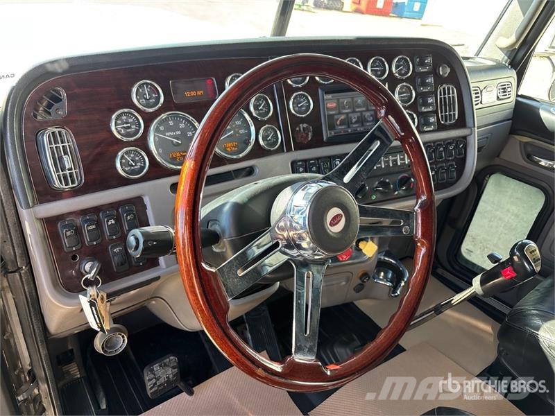 Peterbilt 389 Тягачі