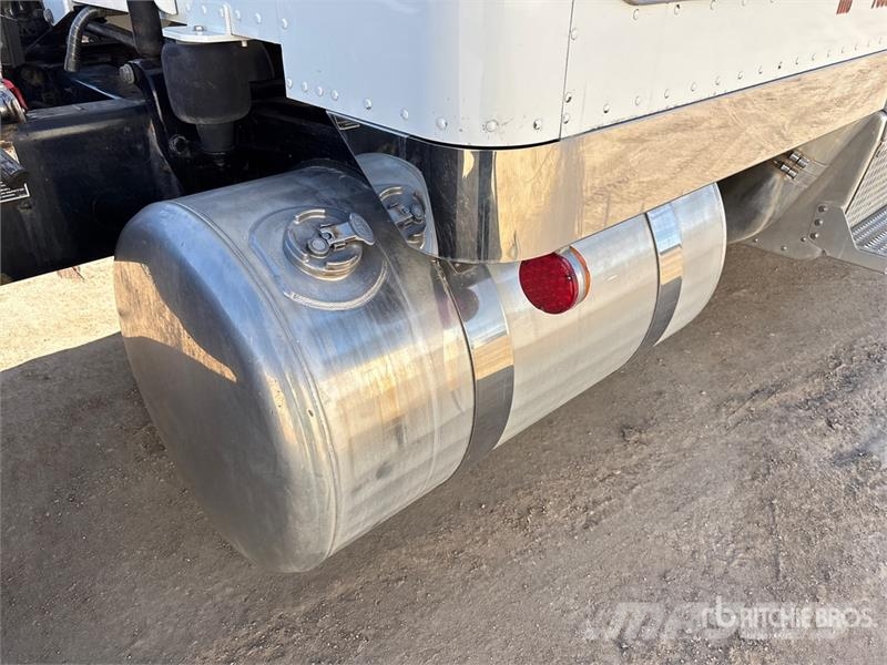 Peterbilt 389 Тягачі