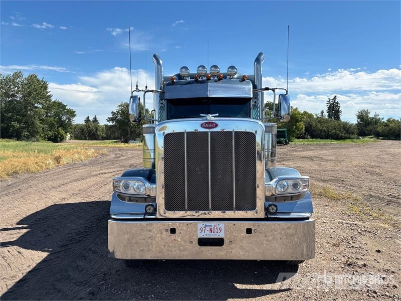 Peterbilt 389 Vetopöytäautot
