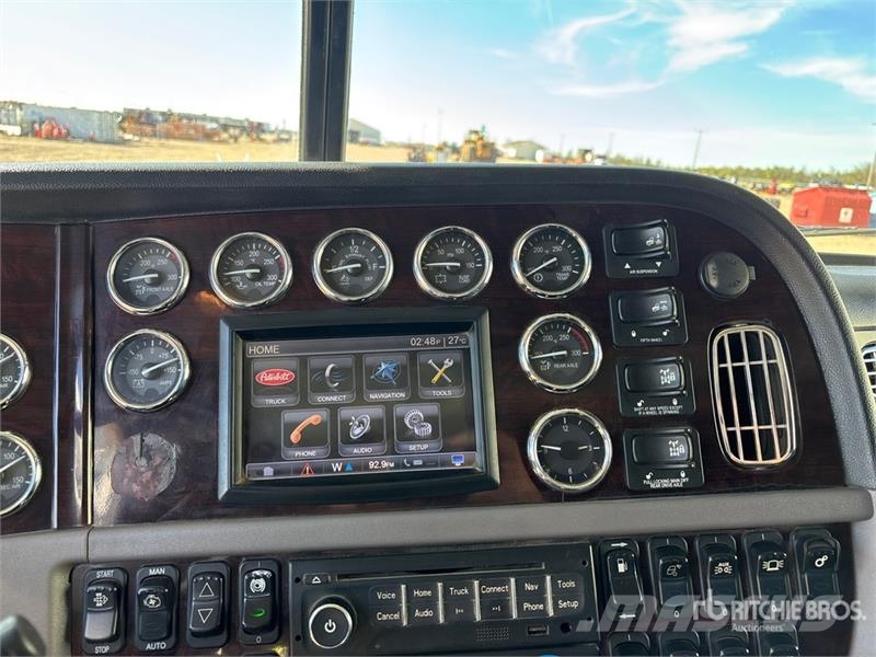 Peterbilt 389 Тягачі