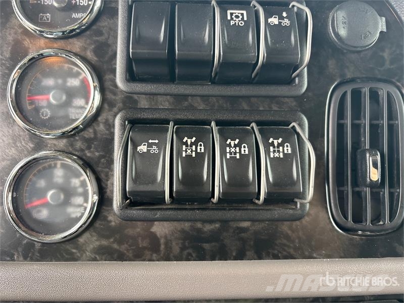 Peterbilt 389 Влекачи
