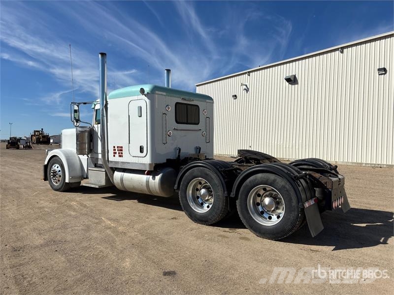 Peterbilt 389 Тягачі