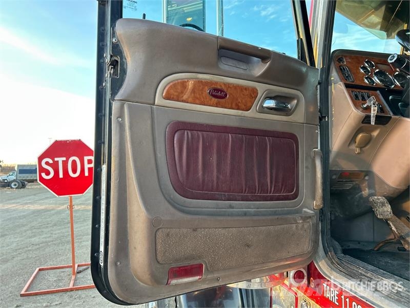 Peterbilt 389 6x4 T/A Dump Truck شاحنات قلابة