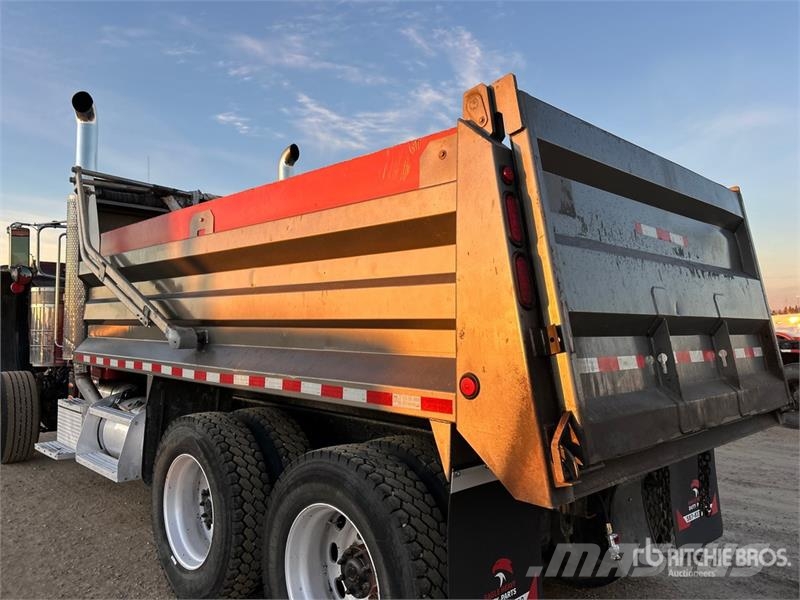 Peterbilt 389 6x4 T/A Dump Truck شاحنات قلابة