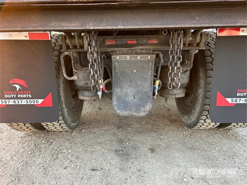 Peterbilt 389 6x4 T/A Dump Truck شاحنات قلابة