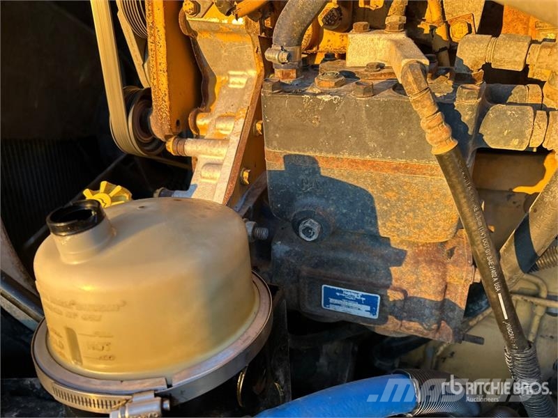 Peterbilt 389 6x4 T/A Dump Truck شاحنات قلابة