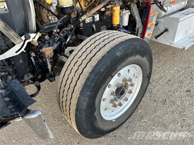 Peterbilt 389 6x4 T/A Dump Truck شاحنات قلابة