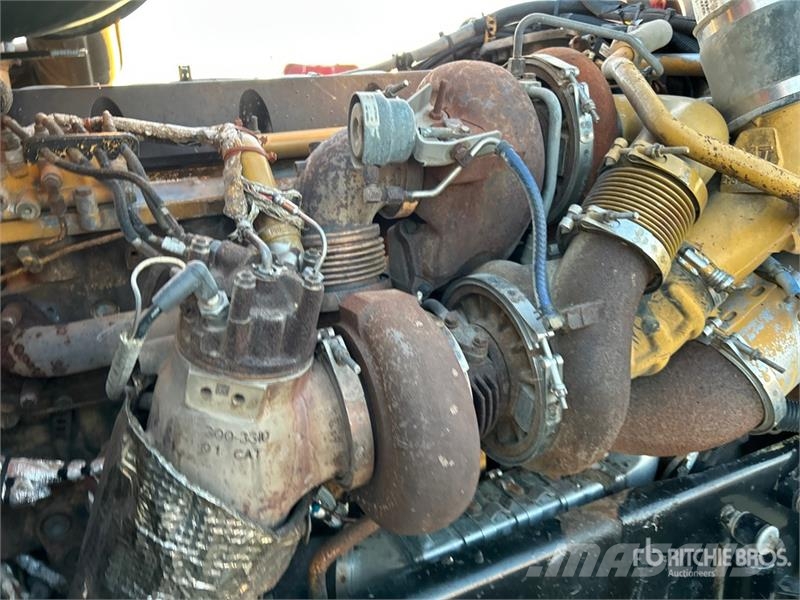 Peterbilt 389 6x4 T/A Dump Truck شاحنات قلابة