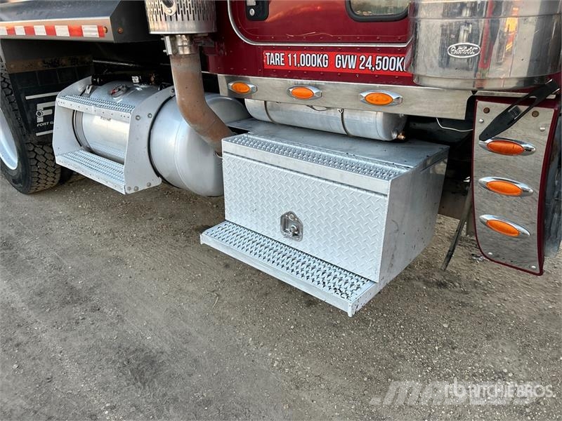 Peterbilt 389 6x4 T/A Dump Truck شاحنات قلابة