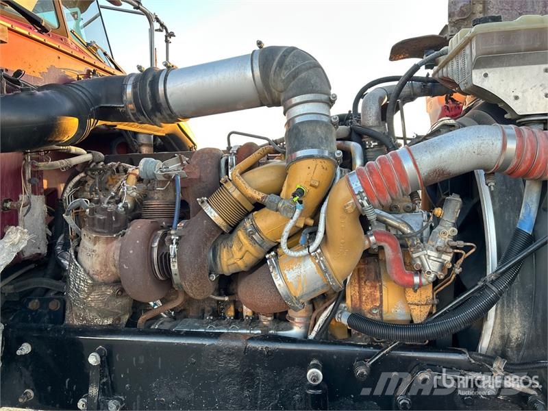 Peterbilt 389 6x4 T/A Dump Truck شاحنات قلابة