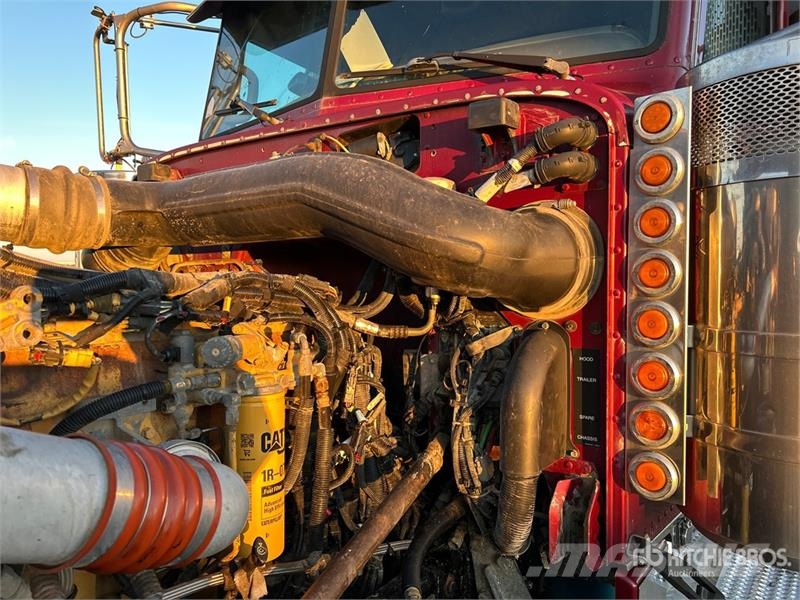 Peterbilt 389 6x4 T/A Dump Truck شاحنات قلابة