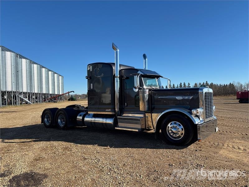 Peterbilt 389X 6x4 T/A Sleeper Truck Tractor Cabezas tractoras