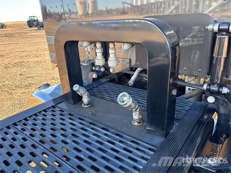 Peterbilt 389X 6x4 T/A Sleeper Truck Tractor Cabezas tractoras