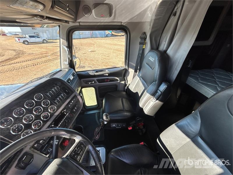 Peterbilt 389X 6x4 T/A Sleeper Truck Tractor Cabezas tractoras