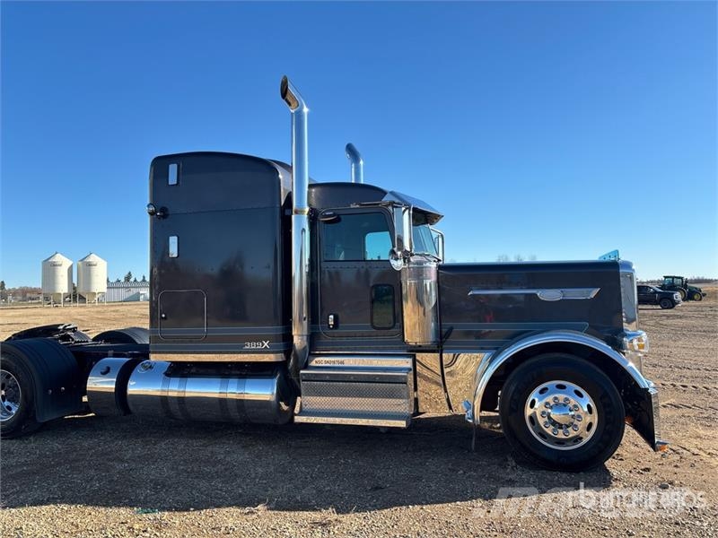 Peterbilt 389X 6x4 T/A Sleeper Truck Tractor Cabezas tractoras
