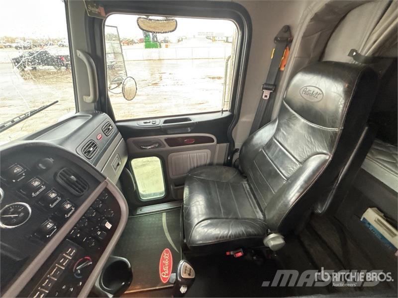 Peterbilt 45110T 45 ton Straight Boom on Peterbilt 367 10x6  Crane trucks