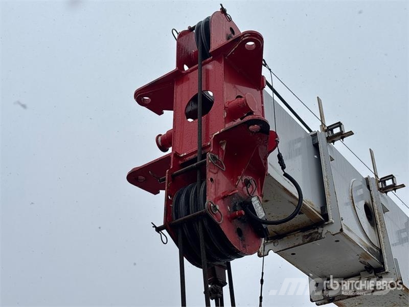 Peterbilt 45110T 45 ton Straight Boom on Peterbilt 367 10x6  Crane trucks