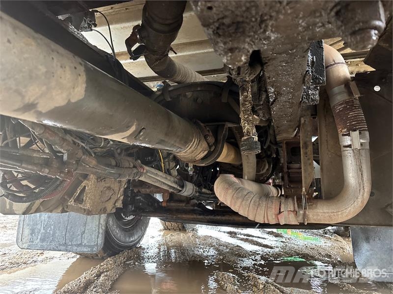 Peterbilt 45110T 45 ton Straight Boom on Peterbilt 367 10x6  Crane trucks