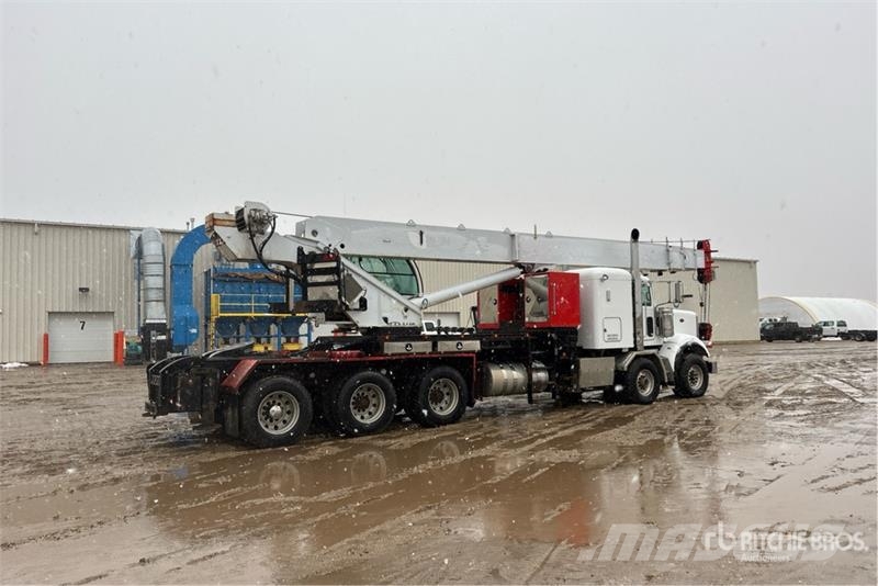 Peterbilt 45110T 45 ton Straight Boom on Peterbilt 367 10x6  Crane trucks