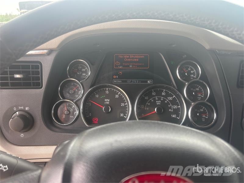 Peterbilt 567 Trekkers