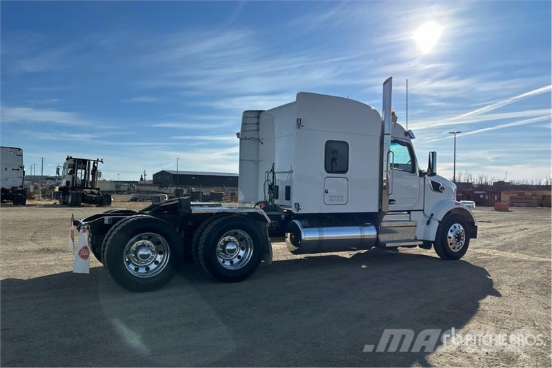 Peterbilt 567 Camiones tractor