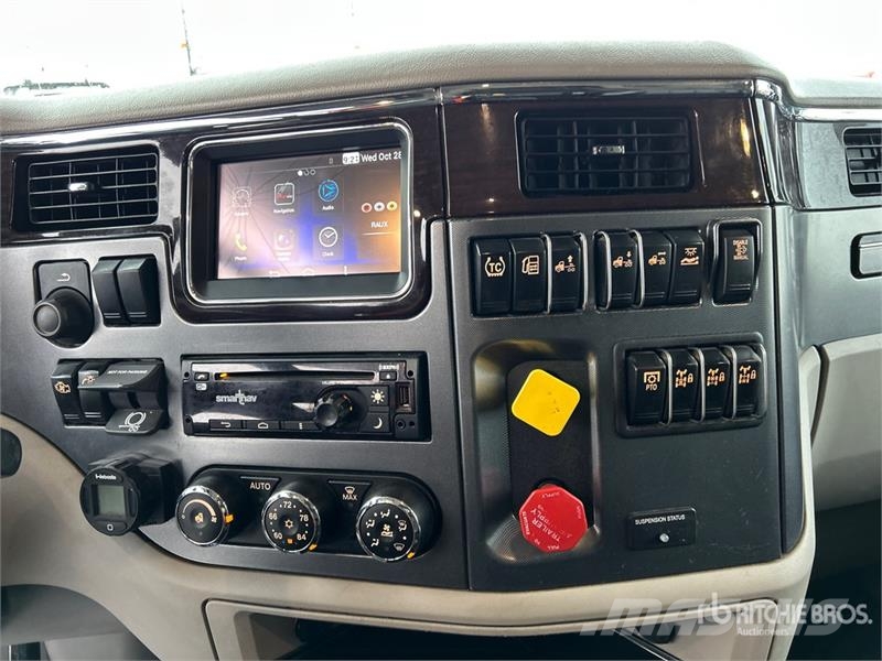 Peterbilt 567 Trekkers