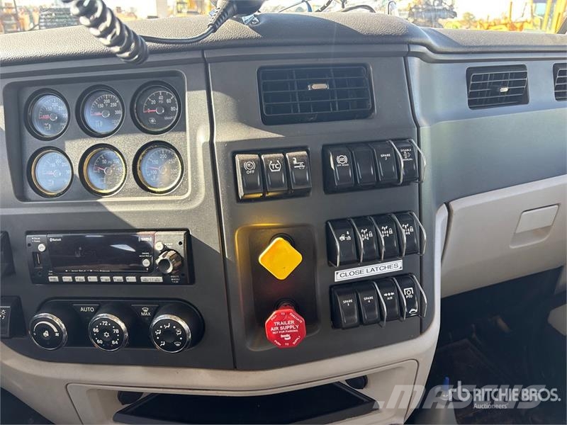 Peterbilt 567 Грузовики-Самосвалы