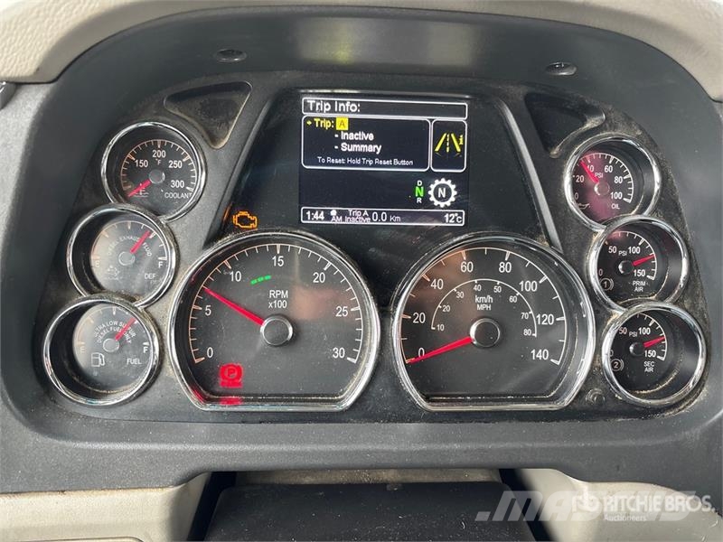 Peterbilt 567 Autotractoare