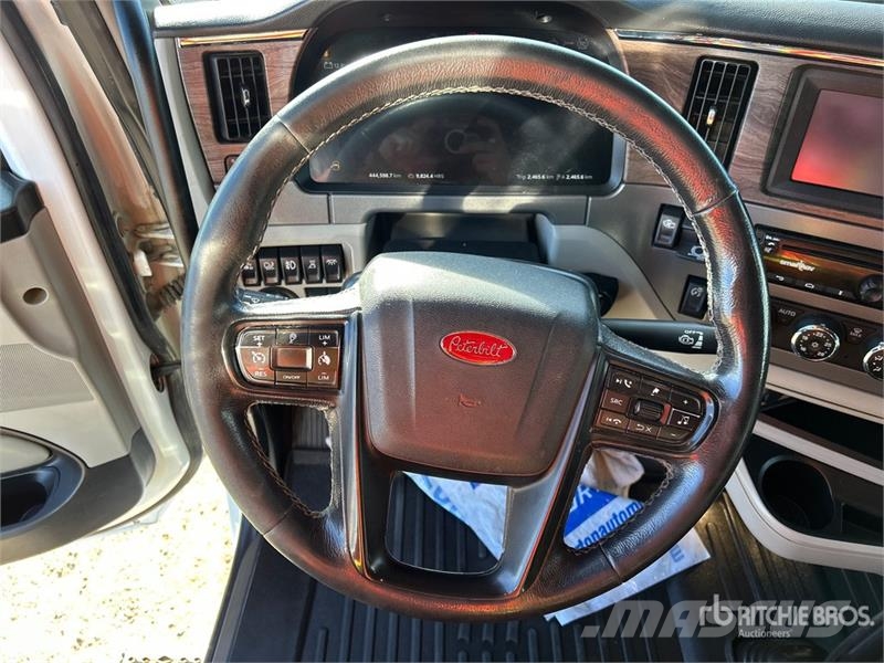 Peterbilt 567 Camiones tractor