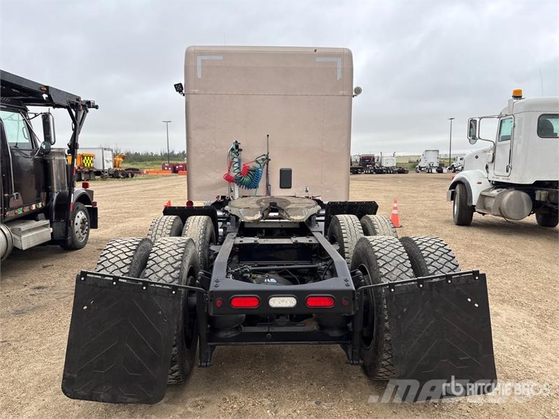 Peterbilt 567 Autotractoare