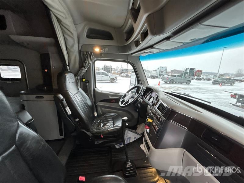 Peterbilt 567 Trekkers