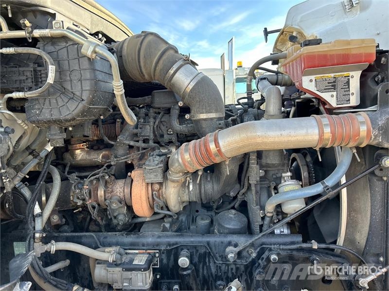 Peterbilt 567 Camiones tractor