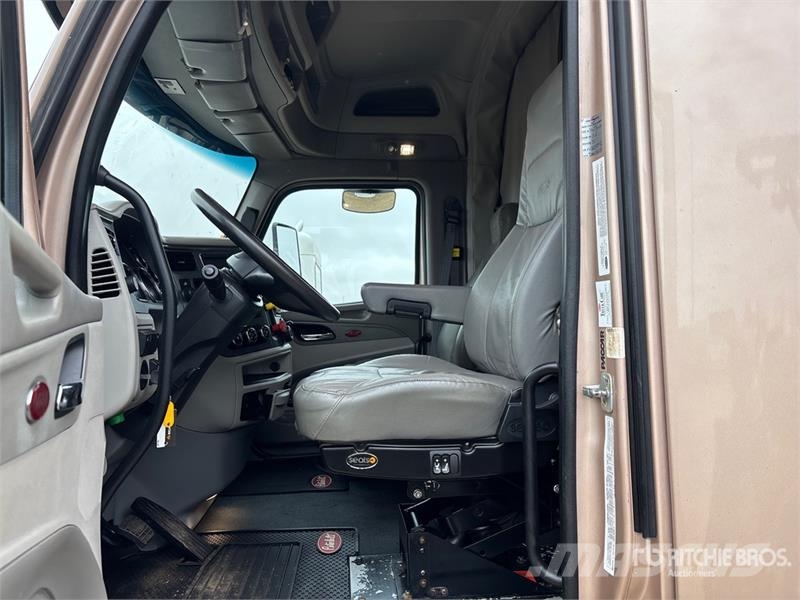 Peterbilt 567 Autotractoare