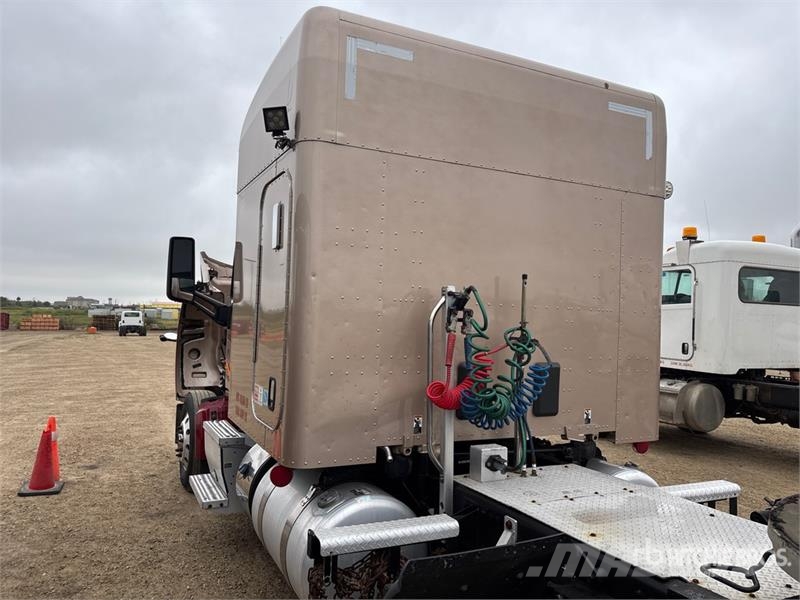 Peterbilt 567 Autotractoare